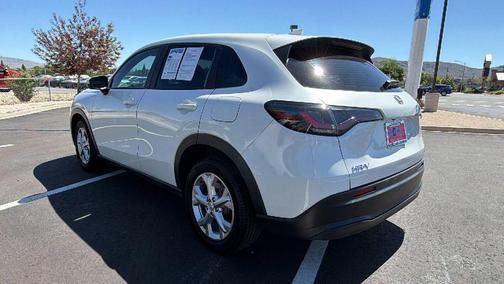 Platinum White 2023 Honda HR-V LX