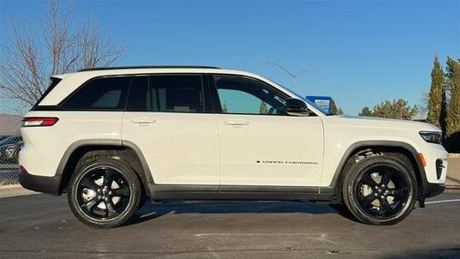 2023 Jeep Grand Cherokee Altitude