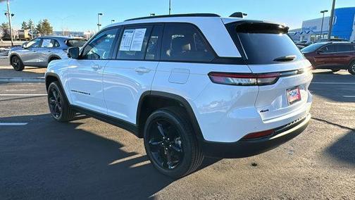 2023 Jeep Grand Cherokee Altitude