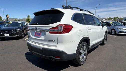 Crystal White Pearl 2021 Subaru Ascent Premium 7-Passenger