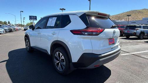 Pearl White Tricoat 2023 Nissan Rogue SV