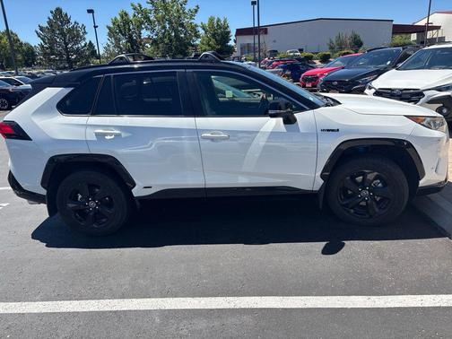 Blizzard Pearl w/Black Roof 2019 Toyota RAV4 Hybrid SE