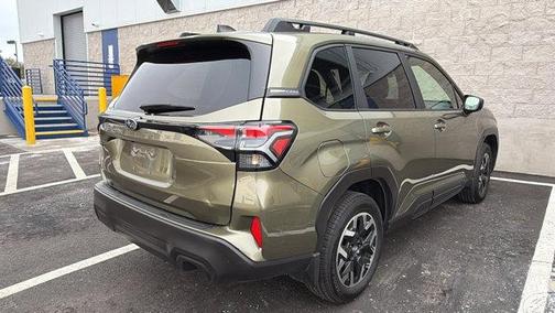 2025 Subaru Forester Premium