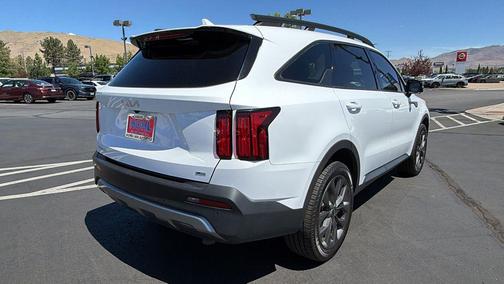 Glacial White Pearl 2023 Kia Sorento SX