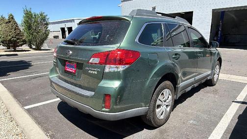 Cypress Green Pearl 2010 Subaru Outback 2.5 i