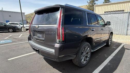 2018 Cadillac Escalade Luxury