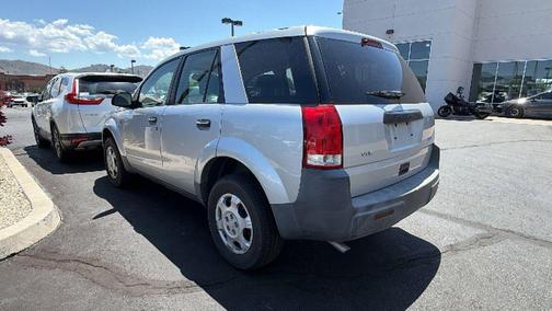 Silver 2003 Saturn Vue Base