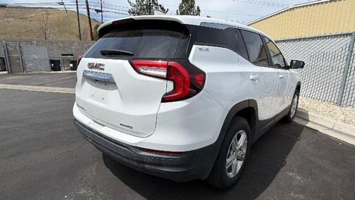 Summit White 2024 GMC Terrain SLE