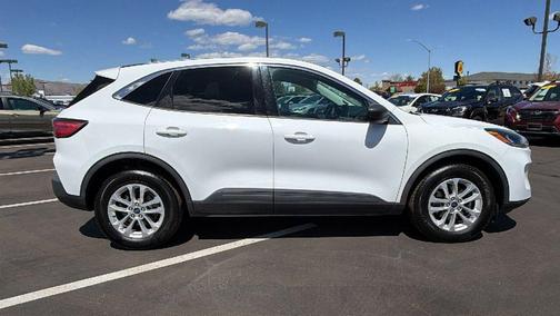 Oxford White 2022 Ford Escape SE