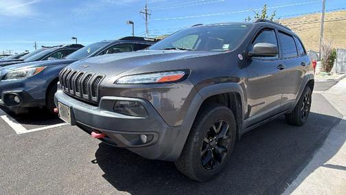 Granite Crystal Metallic Clearcoat 2016 Jeep Cherokee Trailhawk