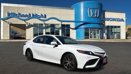 2024 Toyota Camry SE