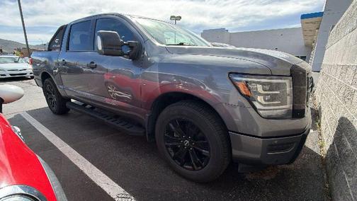 2023 Nissan Titan SV