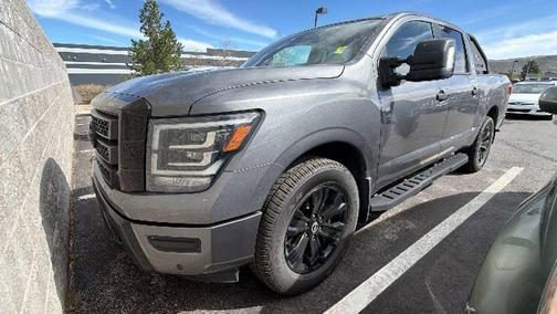 2023 Nissan Titan SV