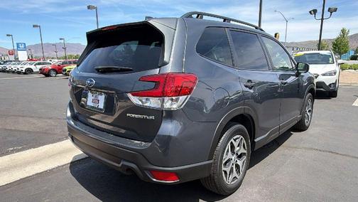 Magnetite Gray Metallic 2023 Subaru Forester Premium