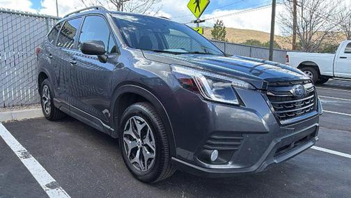 Magnetite Gray Metallic 2023 Subaru Forester Premium