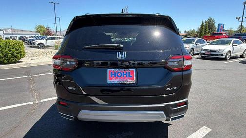Crystal Black Pearl 2023 Honda Pilot AWD Elite