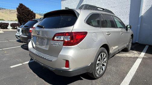 Tungsten Metallic 2017 Subaru Outback 2.5i Limited
