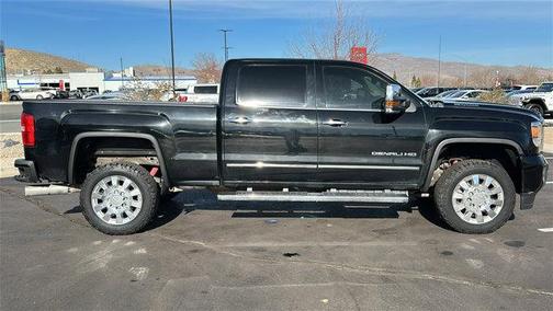 2017 GMC Sierra 2500 Denali