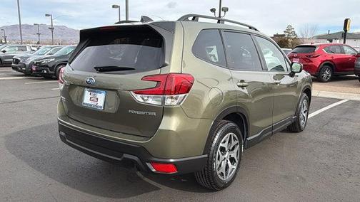 2024 Subaru Forester Premium