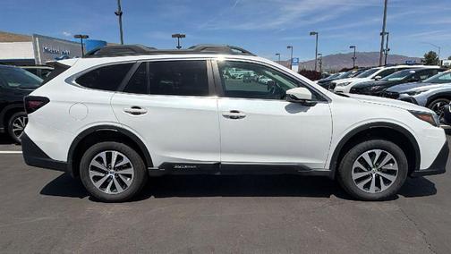 Crystal White Pearl 2022 Subaru Outback Premium