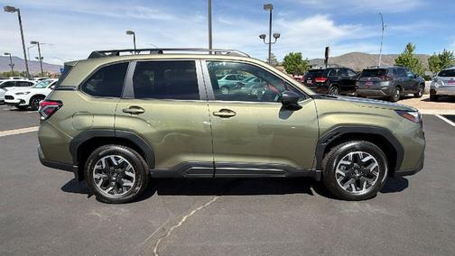 Autumn Green Metallic 2026 Subaru Forester Premium