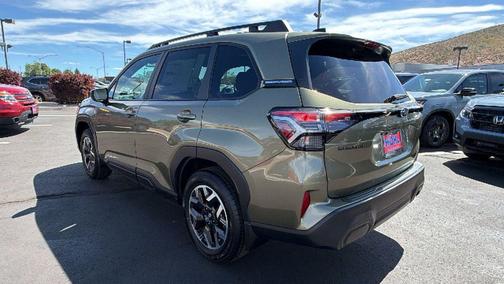 Autumn Green Metallic 2026 Subaru Forester Premium