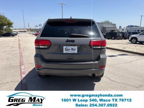 Sting Gray Clearcoat 2019 Jeep Grand Cherokee Altitude
