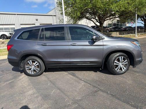 2016 Honda Pilot EX-L w/ Navigation