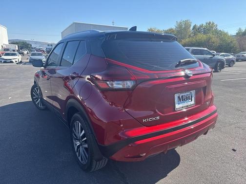 2021 Nissan Kicks SV