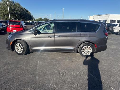2018 Chrysler Pacifica Touring-L