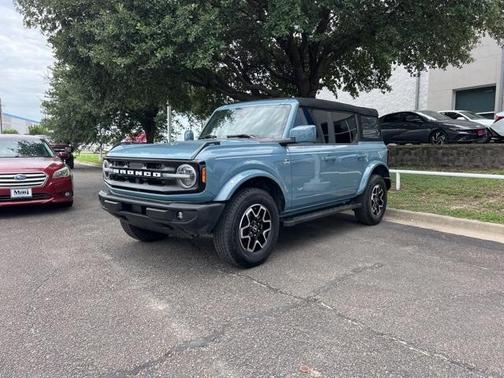 2023 Ford Bronco Outer Banks