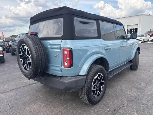 2023 Ford Bronco Outer Banks