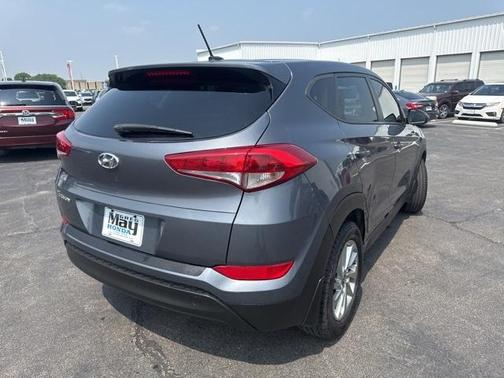 2016 Hyundai TUCSON SE