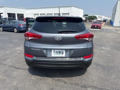 2016 Hyundai TUCSON SE