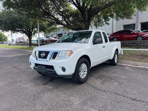 Glacier White 2019 Nissan Frontier SV-I4