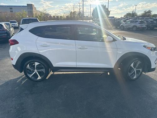 2016 Hyundai TUCSON Sport