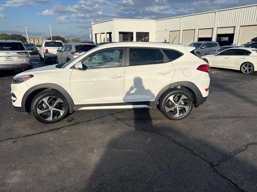 2016 Hyundai TUCSON Sport