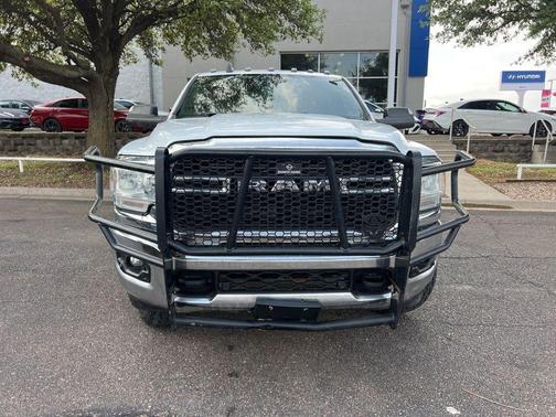 Bright White Clearcoat 2022 RAM 2500 Tradesman