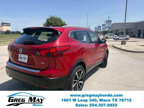 Palatial Ruby 2018 Nissan Rogue Sport SL