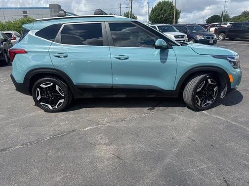 2024 Kia Seltos SX