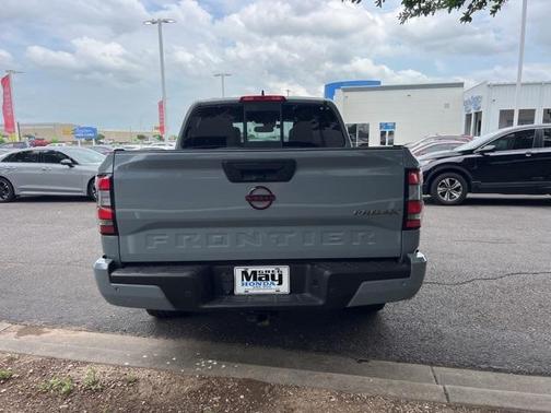 2022 Nissan Frontier PRO-4X