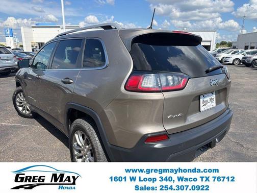 Light Brownstone Pearlcoat 2019 Jeep Cherokee Latitude Plus