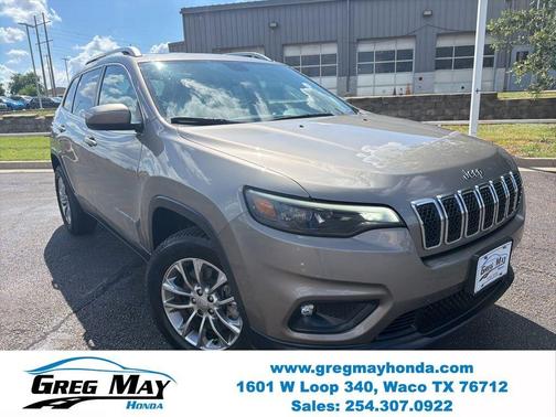 Light Brownstone Pearlcoat 2019 Jeep Cherokee Latitude Plus
