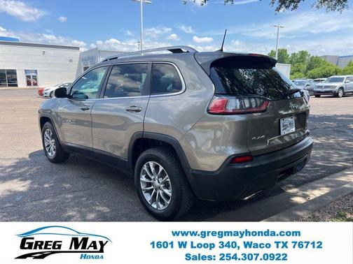 Light Brownstone Pearlcoat 2019 Jeep Cherokee Latitude Plus