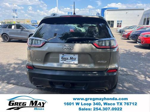 Light Brownstone Pearlcoat 2019 Jeep Cherokee Latitude Plus