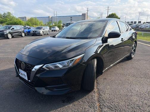 Black 2022 Nissan Sentra SV