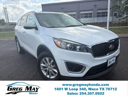 Snow White Pearl 2017 Kia Sorento LX