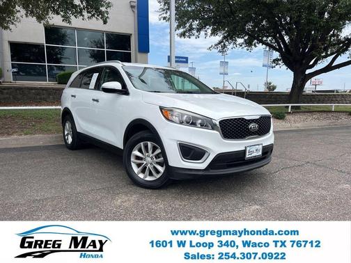 Snow White Pearl 2017 Kia Sorento LX