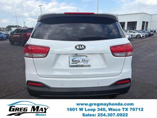 Snow White Pearl 2017 Kia Sorento LX