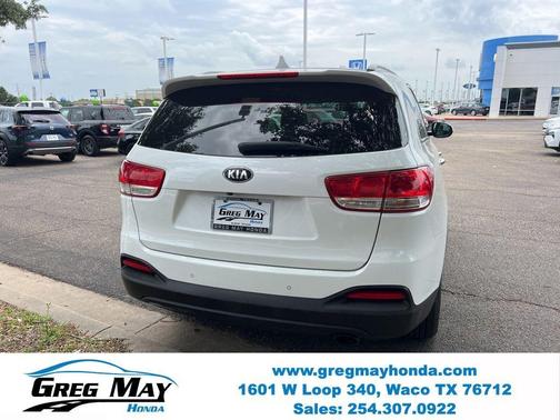 Snow White Pearl 2017 Kia Sorento LX